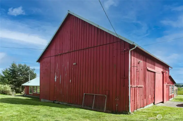 BARN FULL OF POSSIBILITIES!