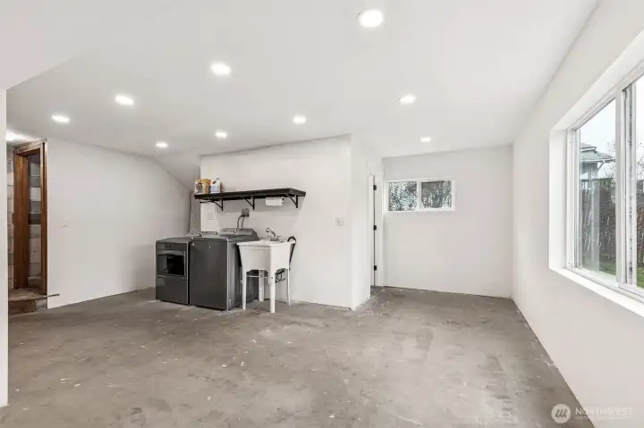 Lots of space to be creative and possibly even it own apartment as it has private entrances.