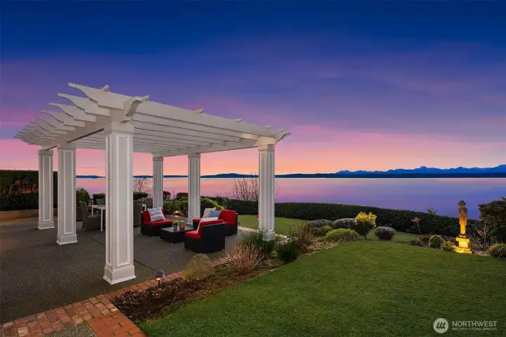 Perfect patio and pergola combination.