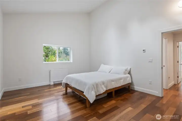 Second Bedroom: so much space!