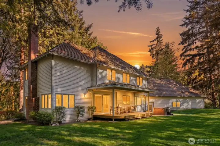 All the right spaces - 4BD, 2.5BA + office, bonus & 3-car garage.