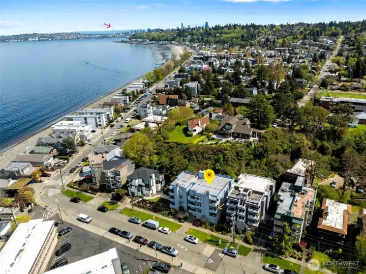 5 min walk to all the good stuff!