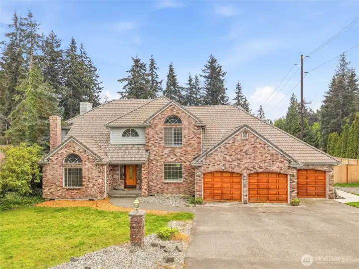 Charming brick home in the heart of Edgewood, WA