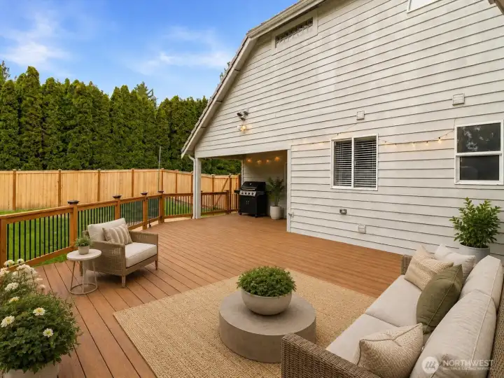 Spacious new cedar deck