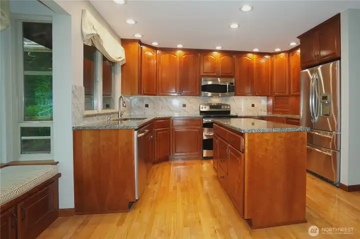 Kitchen with Granite contertops