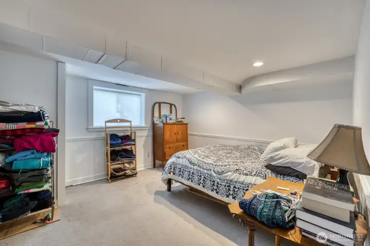 Large bedroom in the ADU. Large bedroom in the ADU.
