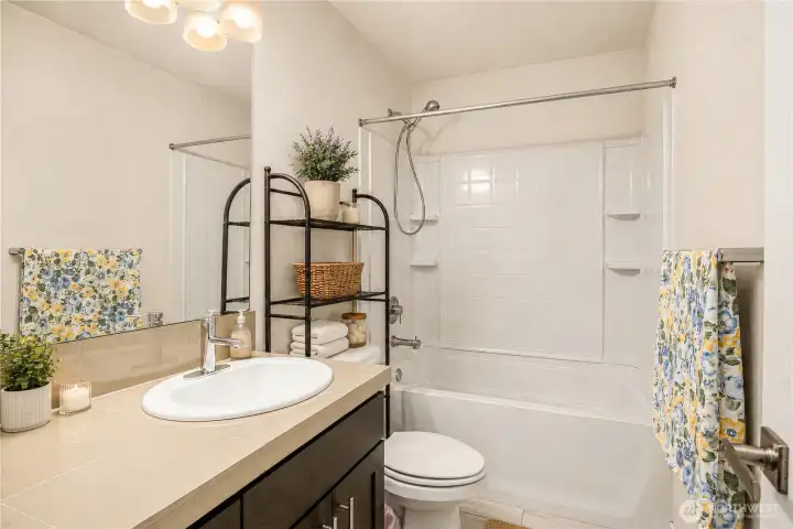 2nd bathroom