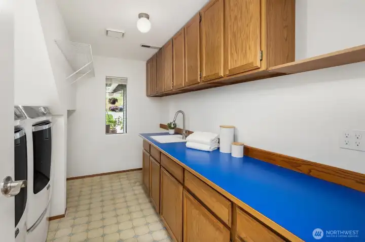 Large laundry room with sink!