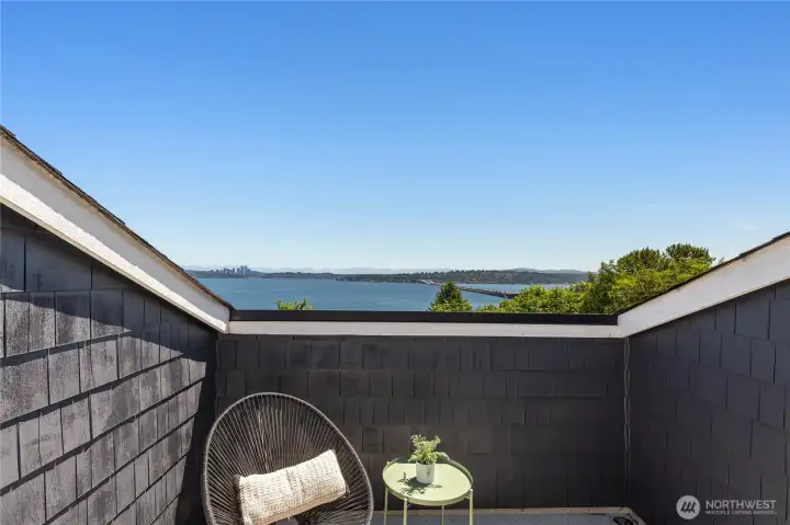 Upper level loft view deck.