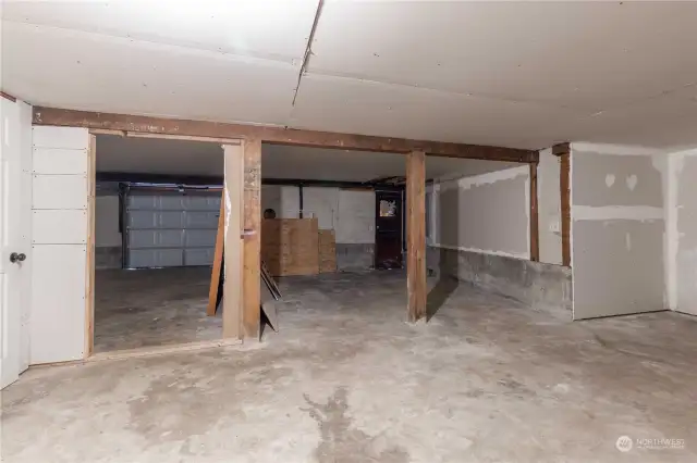 Looking into the 1 car garage from basement