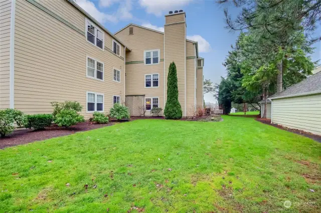 Loads of light streaming into this lovely updated condo surrounded by lawn and gardens for your enjoyment, or walking your pet.