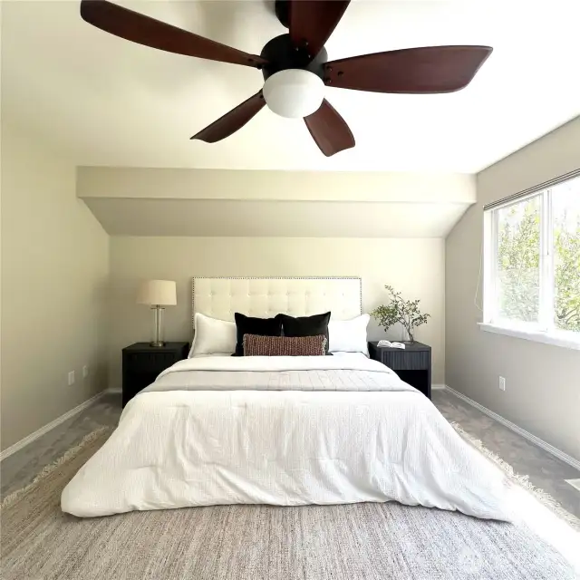 Facing Bed