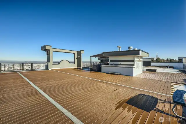 Visit with friends and neighbors around the BBQ on the rooftop deck! Or reserve the community room for your larger gatherings.