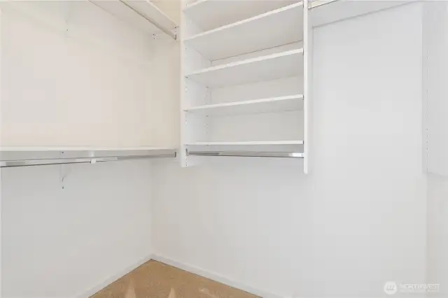 Walking Closet