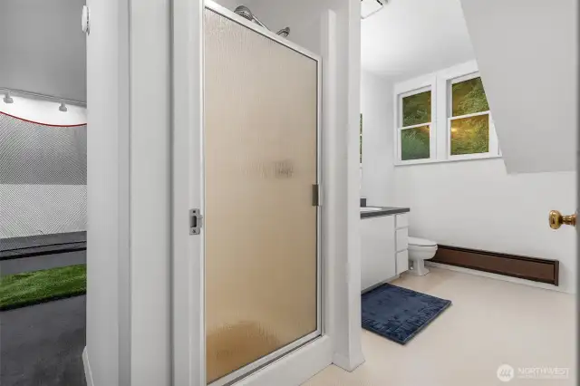 2nd floor bath