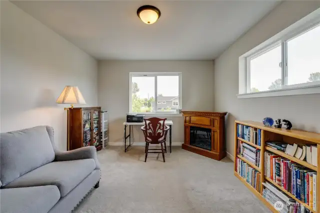 2nd bedroom