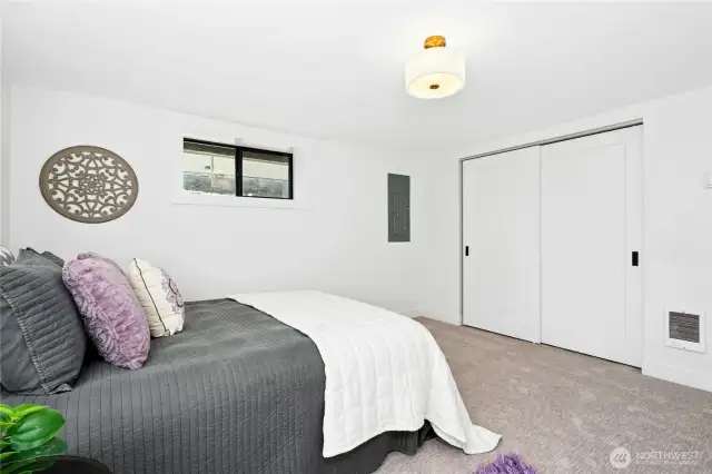 Another view of the 4th bedroom...