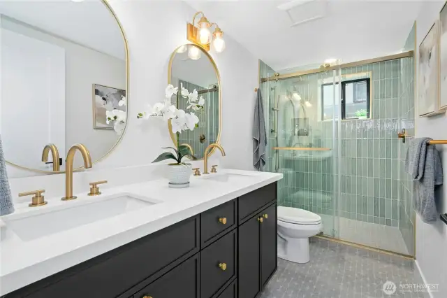 Daylight level bath -superb and so tastefully appointed!