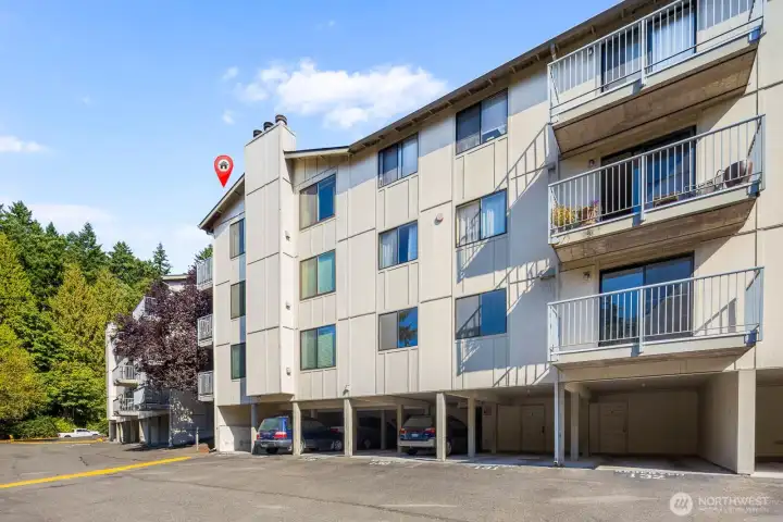 Top floor end-unit