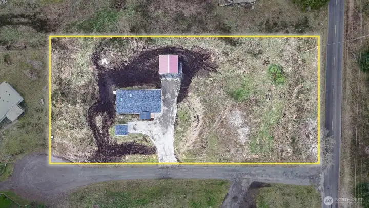 Lot boundaries are approximate and for reference only.