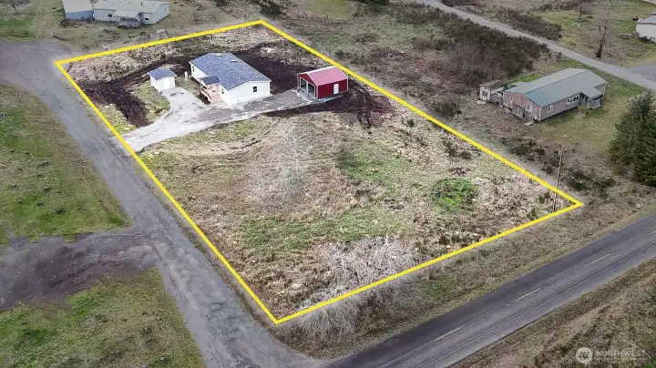 Lot boundaries are approximate and for reference only.