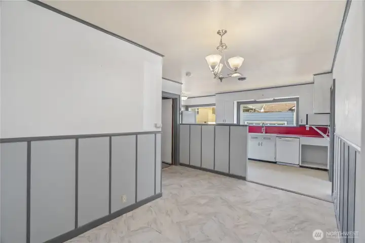Dining area off kitchen