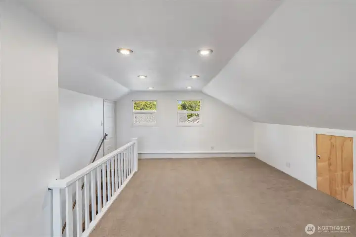 Flexible space upstairs for additional living/media room/office/workout space