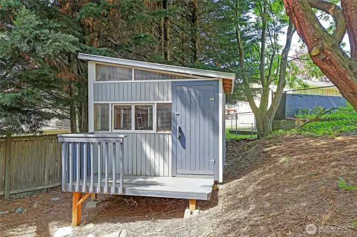 Another Detached, Stylish Building for options of Chickens, storage, shop, playhouse~