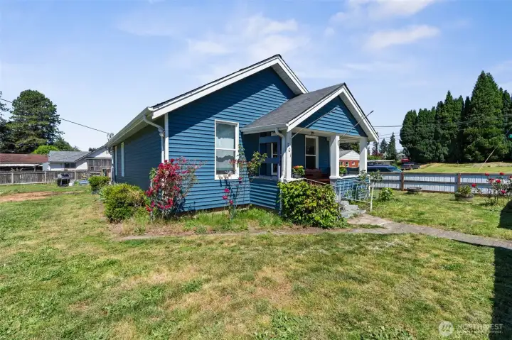 Home FULLY Fenced