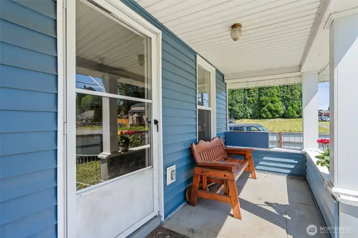 Front Porch and front rocker can coney