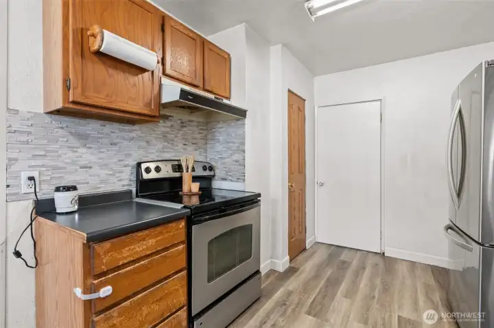 Kitchen Newer Appliances