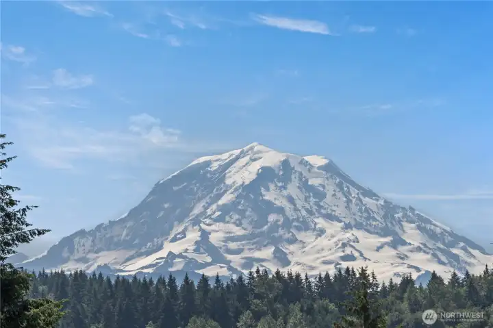 Telephoto View of Mt Rainier from home
