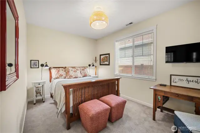 Guest bedroom