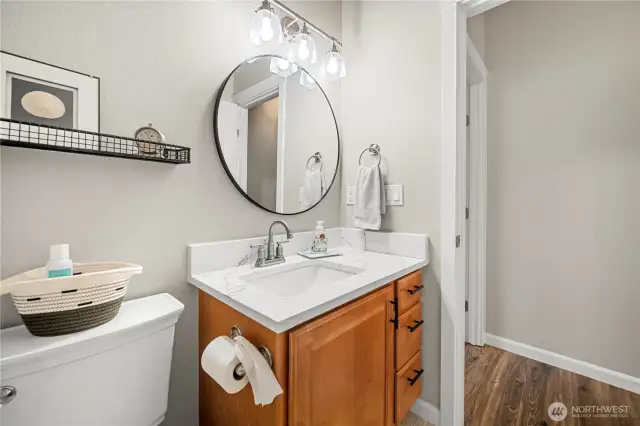 Full size bathroom second view