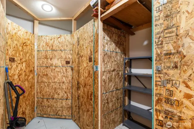 Storage unit, big enough for storing a bicycle, etc.