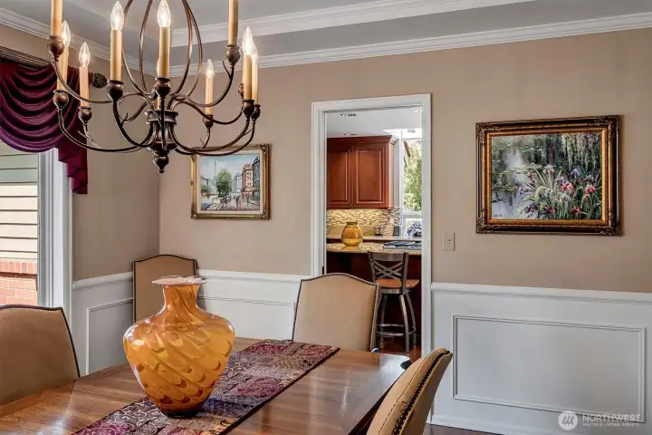 Easy access to kitchen
