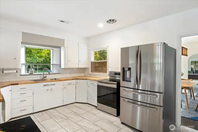 Kitchen with newer appliances