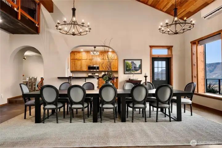 Room to entertain large and small groups