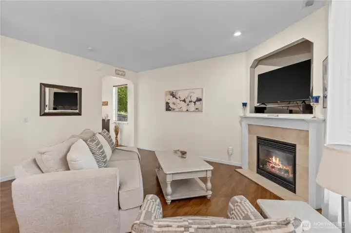Gas fireplace will keep you cozy this fall and winter is coming!