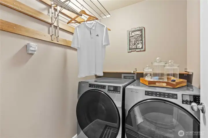 Convenient upstairs laundry!