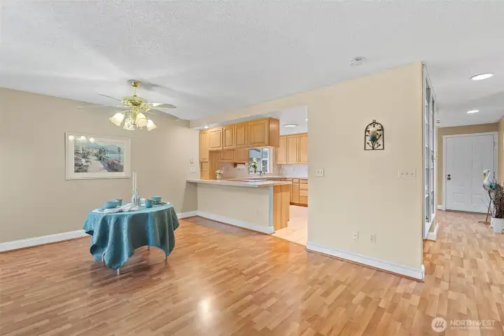 Eating Area looking toward Kitchen