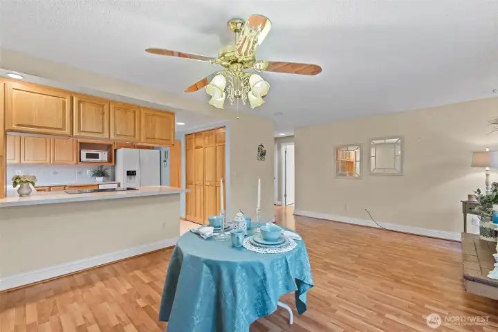 Eating Area looking at Hallway