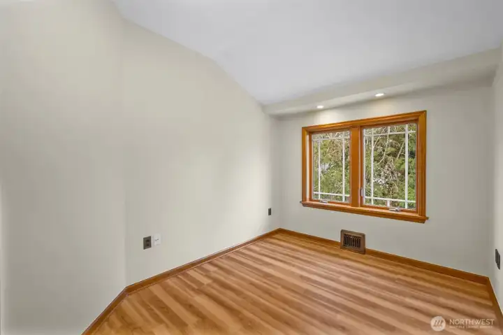 Second ensuite bedroom, NE corner