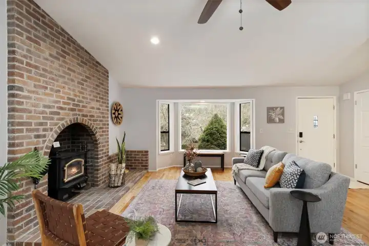 The whole interior has fresh paint throughout.