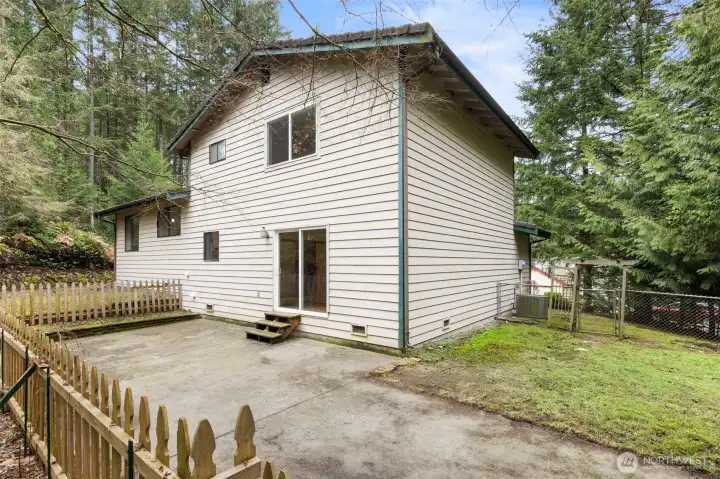 This home conveniently located in Poulsbo will come to life in spring - check it out before it's gone!