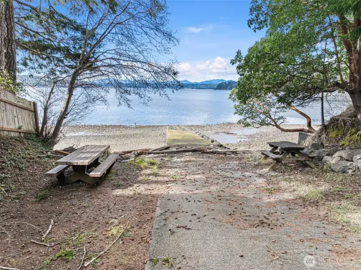 Hood Canal access too!