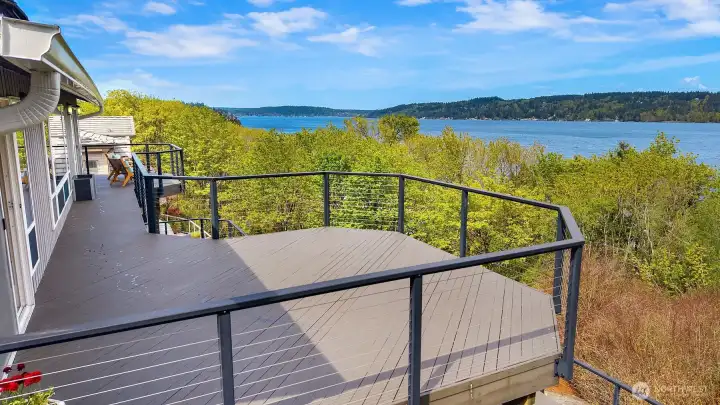 Over 1400 sq ft of decks to enjoy al fresco dining and connect with nature all around.