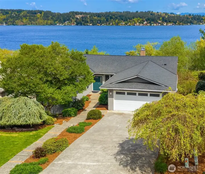 8530 54th Ave NE, Seattle WA 98115
