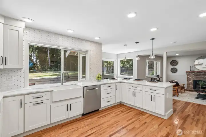 Recently fully remodeled kitchen. Recently fully remodeled kitchen.