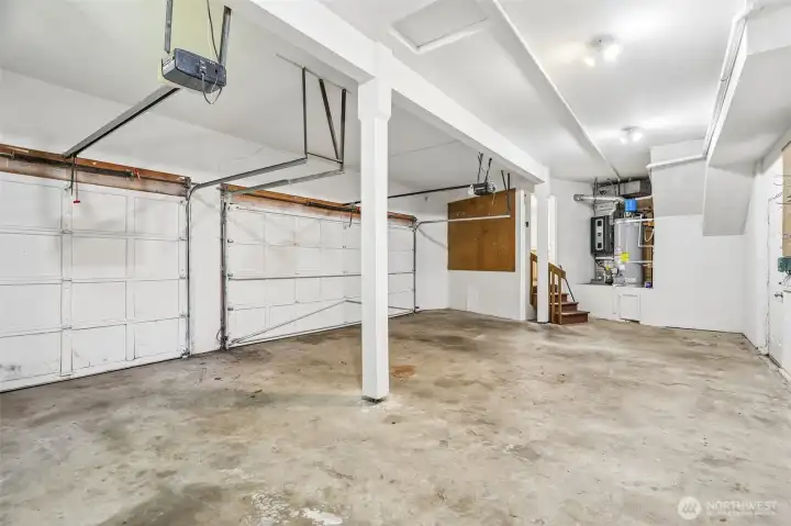 Large 3 car garage Large 3 car garage